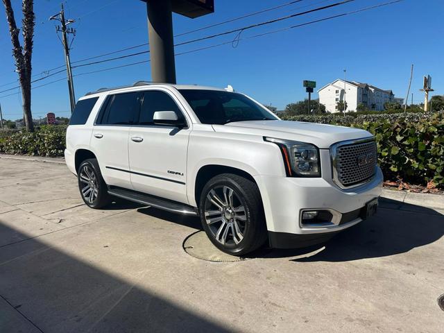 2017 GMC Yukon Denali photo 5