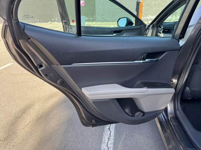 2021 Toyota Camry - Image 12