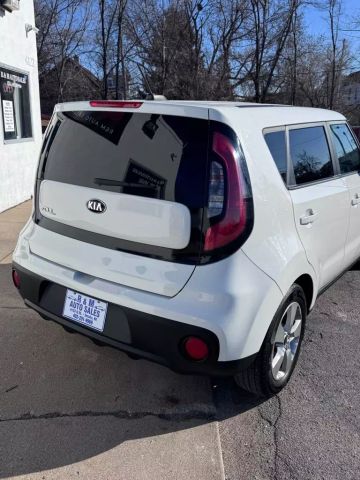 2018 Kia Soul Wagon 4d - Image 4