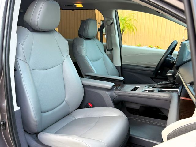 2022 Toyota Sienna - Image 33