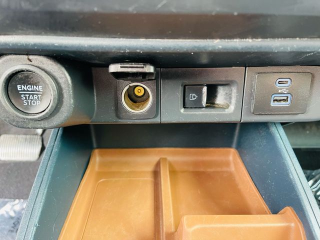 2022 Ford Maverick - Image 38
