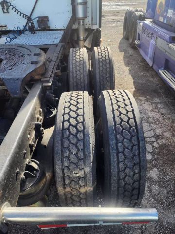 1994 Kenworth Construct T600 - Image 23