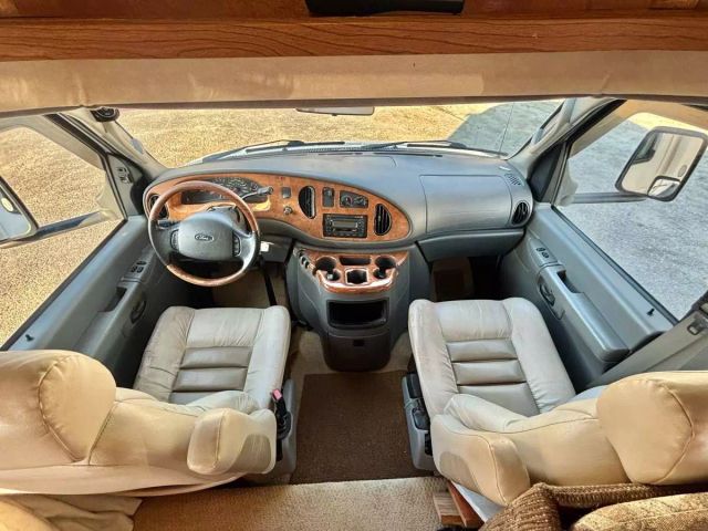 2005 Gulf Stream Bt Cruiser - Image 7