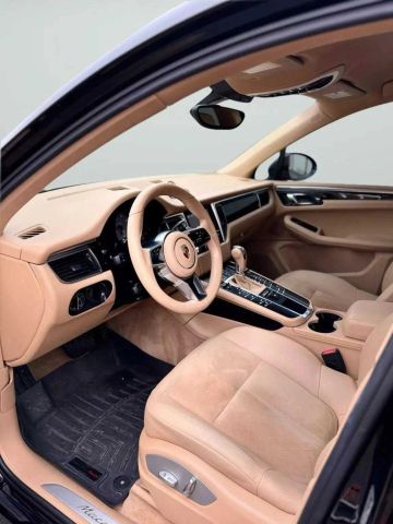 2015 Porsche Macan - Image 34
