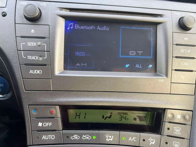 2014 Toyota Prius Two Hatchback 4d - Image 24