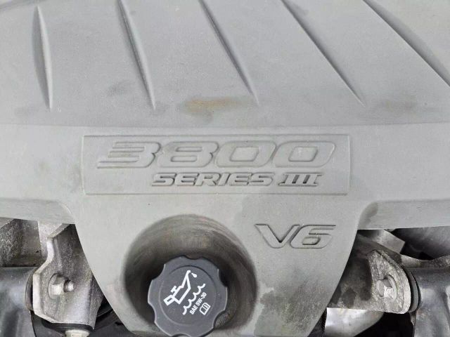 2007 Pontiac Grand Prix - Image 12