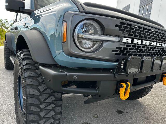 2022 Ford Bronco - Image 19