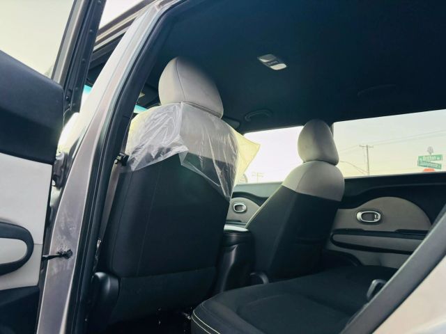 2016 Kia Soul - Image 18