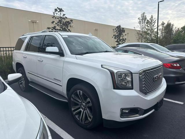 2017 GMC Yukon Denali photo 11