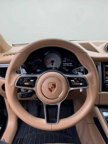 2015 Porsche Macan - Image 16