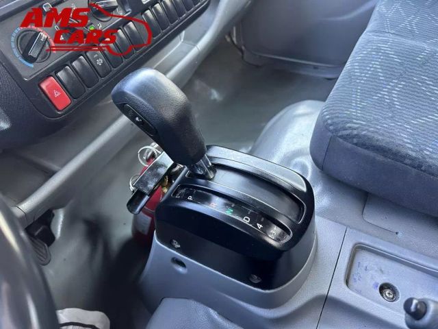 2017 Hino 195 - Image 19