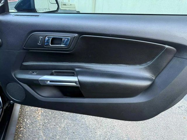 2017 Ford Mustang - Image 35