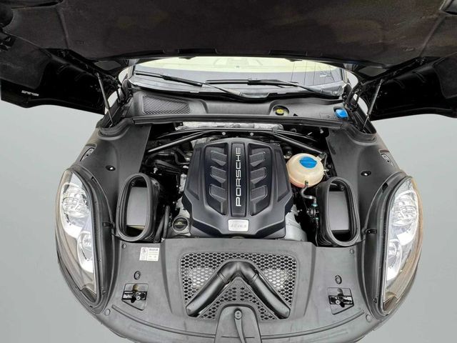 2015 Porsche Macan - Image 39