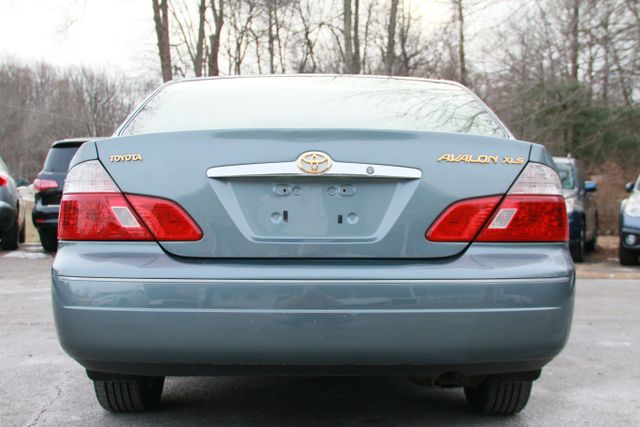2004 Toyota Avalon - Image 6