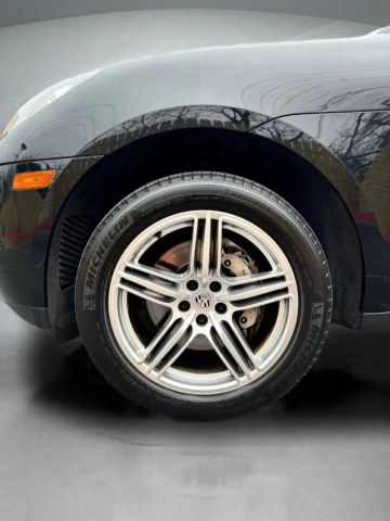 2015 Porsche Macan - Image 38