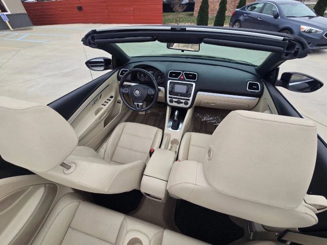 2016 Volkswagen Eos - Image 15