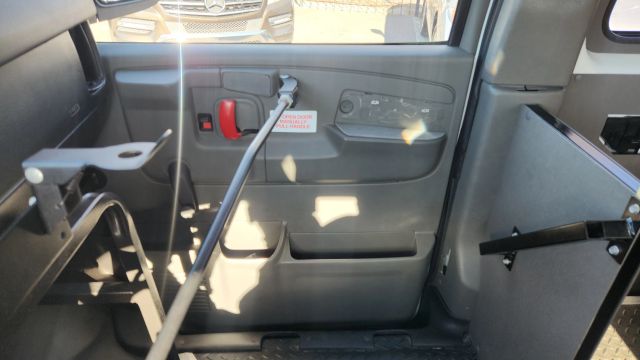 2011 Chevrolet Express 1500 Cargo - Image 20