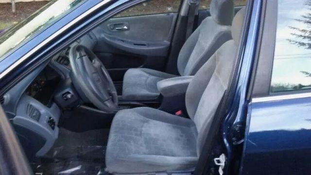 2001 Honda Accord - Image 9