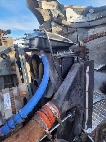 1994 Kenworth Construct T600 - Image 11