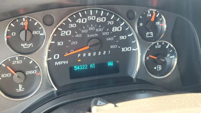 2011 Chevrolet Express 1500 Cargo - Image 32