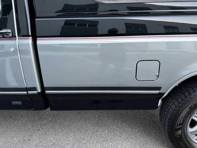 1987 Ford F150 - Image 23