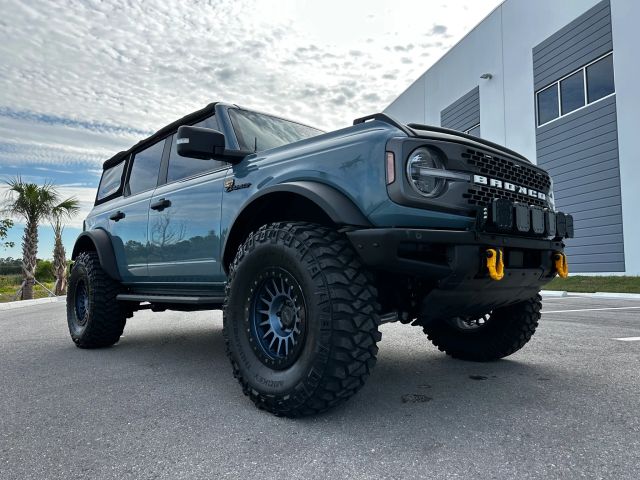 2022 Ford Bronco - Image 15