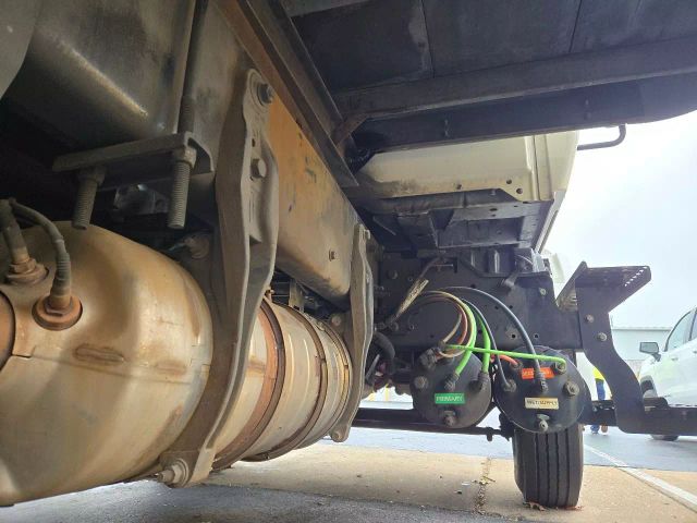 2020 International Mv607 - Image 33