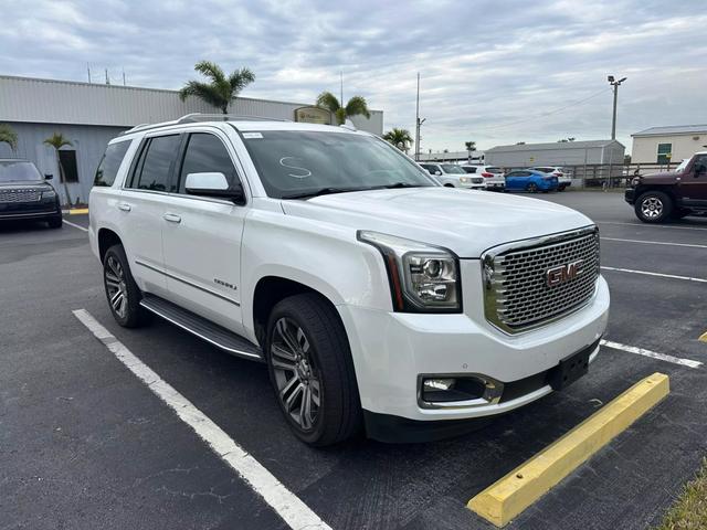 2017 GMC Yukon Denali photo 22