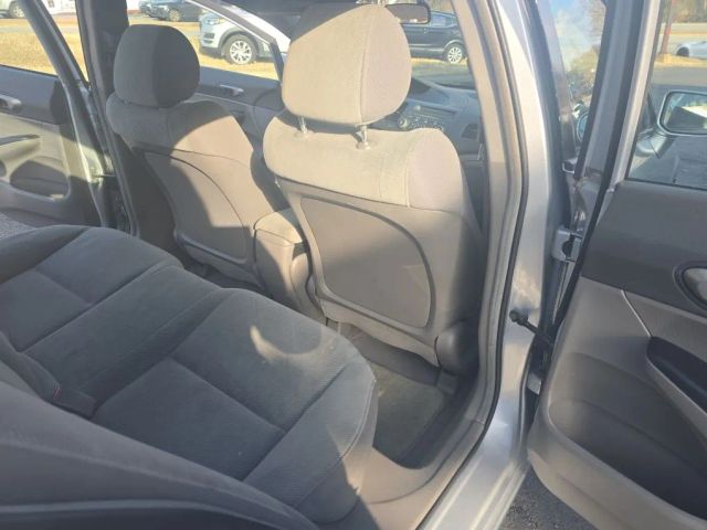 2011 Honda Civic - Image 17