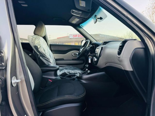 2016 Kia Soul - Image 19