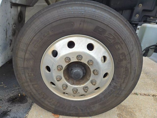 2020 International Mv607 - Image 16