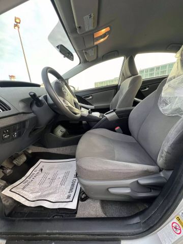 2014 Toyota Prius Two Hatchback 4d - Image 13
