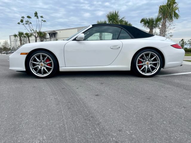 2009 Porsche 911 - Image 25