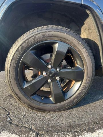 2015 Jeep Grand Cherokee Altitude Sport Utility 4d - Image 41