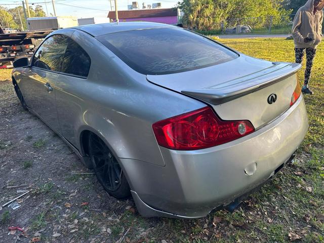 2005 INFINITI G35 Coupe Base photo 3