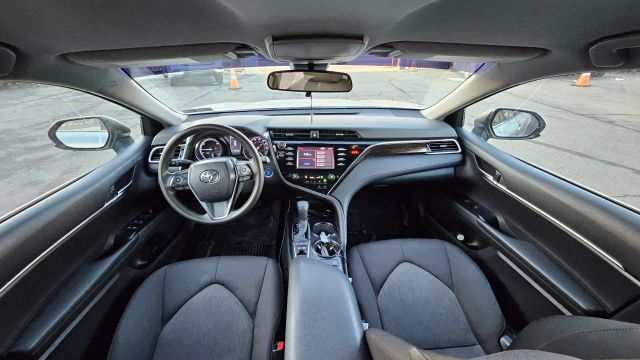 2018 Toyota Camry Hybrid - Image 23
