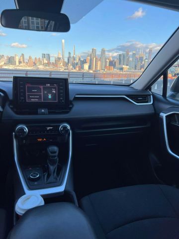 2019 Toyota Rav4 Hybrid Le Sport Utility 4d - Image 22
