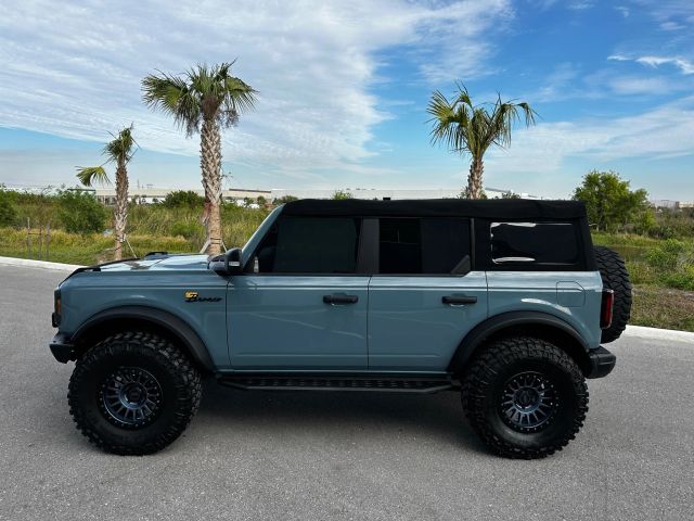 2022 Ford Bronco - Image 5