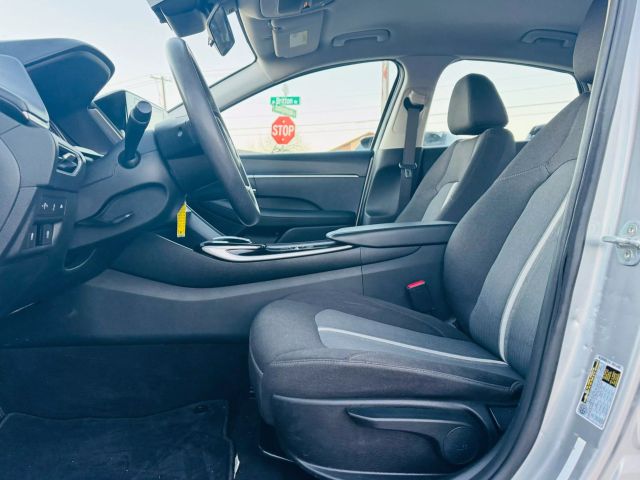 2021 Hyundai Sonata - Image 30