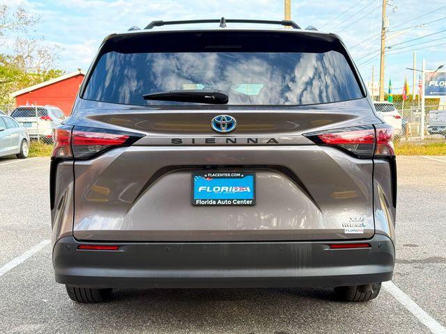 2022 Toyota Sienna - Image 4
