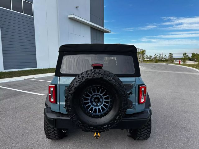 2022 Ford Bronco - Image 8