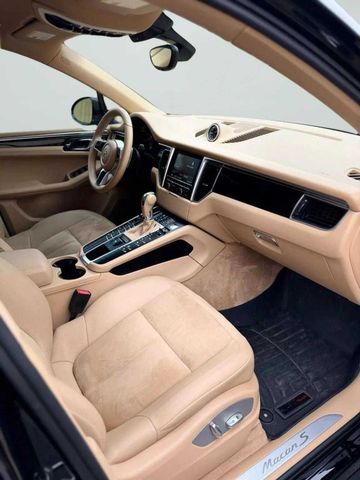 2015 Porsche Macan - Image 12