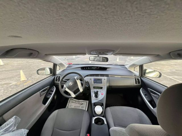 2014 Toyota Prius Two Hatchback 4d - Image 17