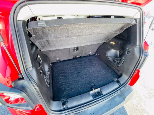 2017 Jeep Renegade - Image 35