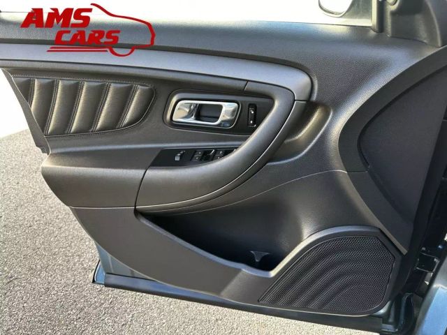 2010 Ford Taurus - Image 30