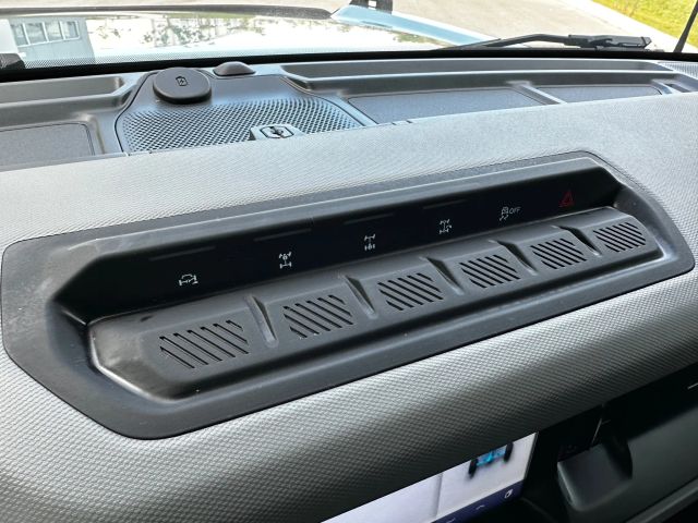 2022 Ford Bronco - Image 76