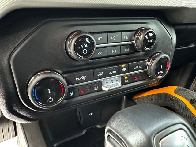 2022 Ford Bronco - Image 73