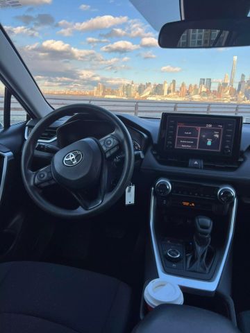 2019 Toyota Rav4 Hybrid Le Sport Utility 4d - Image 21