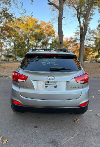 2013 Hyundai Tucson Limited Sport Utility 4d - Image 10