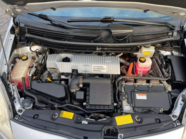 2014 Toyota Prius Two Hatchback 4d - Image 31